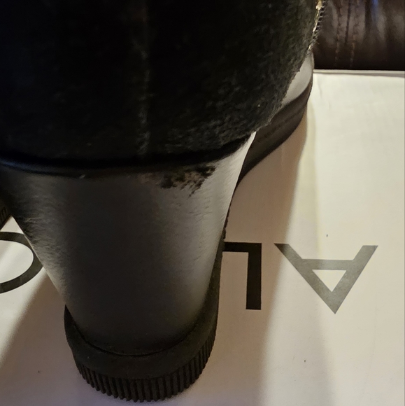 Aldo Verratto-96 wedge boots size 7.5 Used black with gold studs - Picture 7 of 12